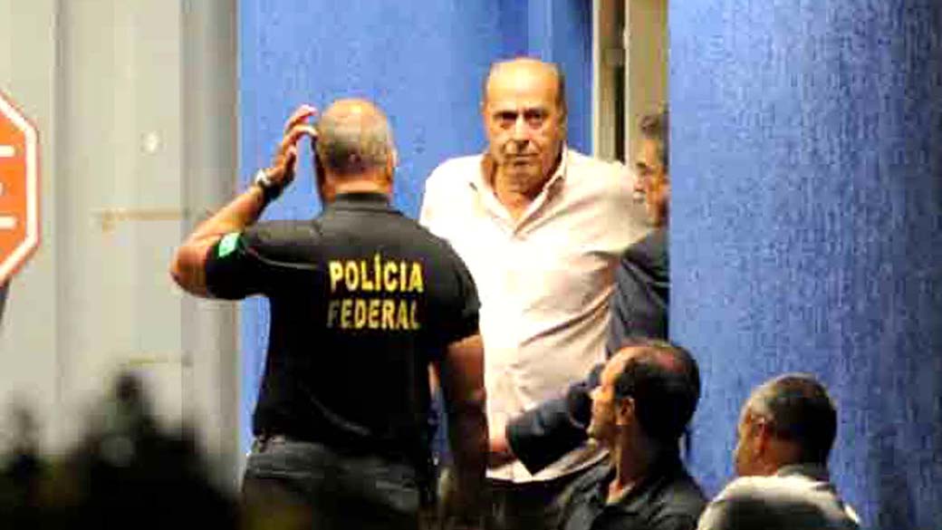 Romeu Queiroz ao se entregar à PF
