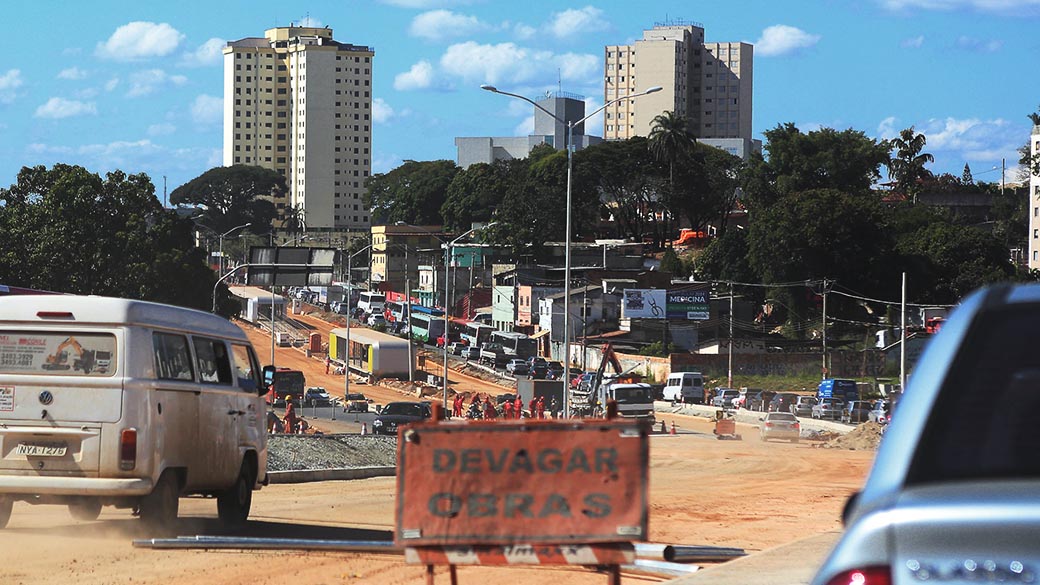 Obras na avenida Dom Pedro I em Belo Horizonte (MG)