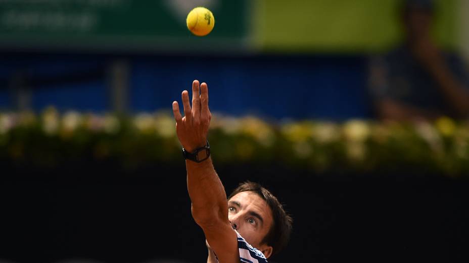 O tenista Tommy Robledo (ESP) perde para Nicolas Almagro (ESP) pelo Brasil Open 2015 de Tênis, no Ginásio do Ibirapuera, na zona sul de São Paulo, nesta quarta-feira (11)<br>