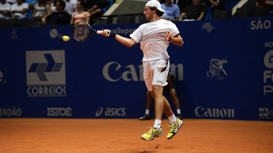 Guilherme Clezar derrotado por Thomaz Bellucci em sua estréia pelo Brasil Open