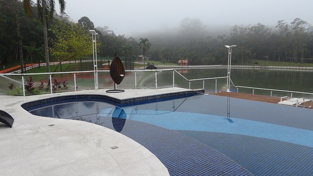 Traficante que operava no Porto de Santos tinha sítio com piscina, deck e lago natural