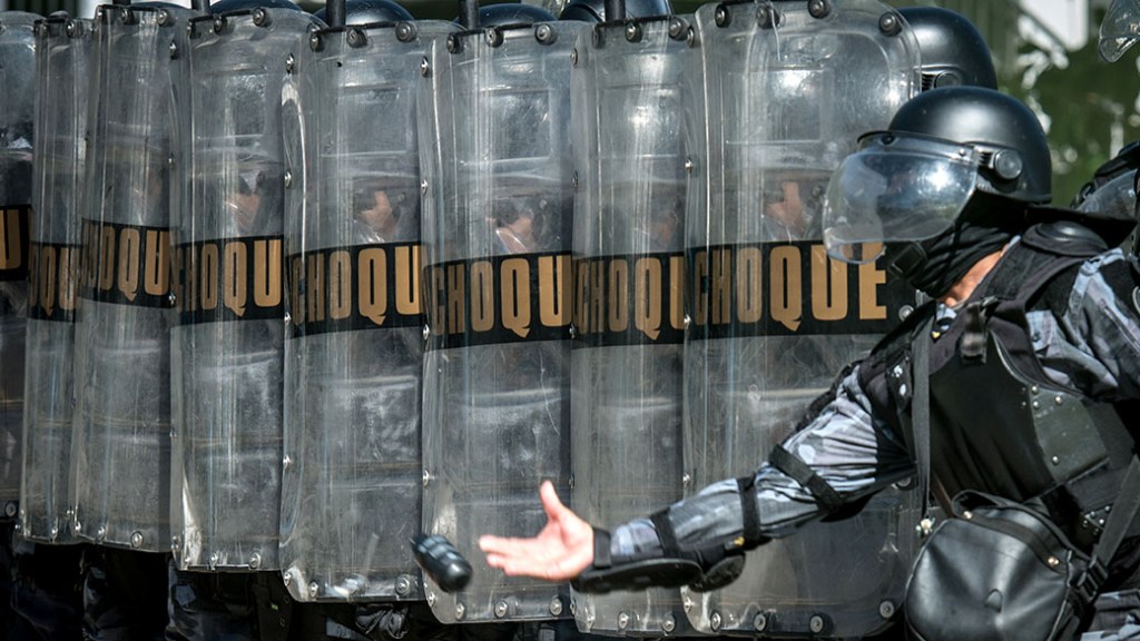 Quatro agentes da Polícia Militar do Rio de Janeiro são acusados pelo Ministério Público de lavagem de dinheiro