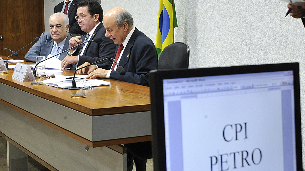 Reunião da Comissão Parlamentar de Inquérito (CPI) da Petrobras para análise do plano de trabalho e de requerimentos - (14/05/2014)