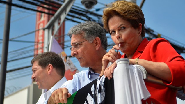 A candidata do PT à Presidêcia da República, Dilma Rousseff, durante campanha em Belo Horizonte