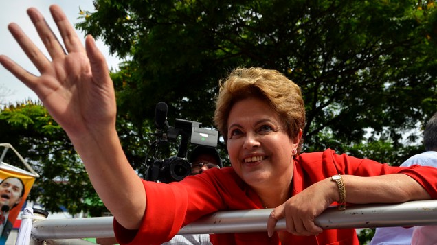 A candidata do PT à Presidêcia da República, Dilma Rousseff, durante campanha em Belo Horizonte