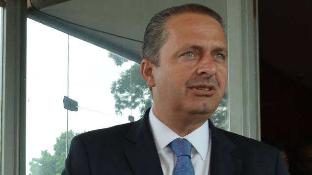 Ainda como governador de Pernambuco, Eduardo Campos, concede entrevista após encontro com o ministro da Fazenda, Guido Mantega - 24/04/2013
