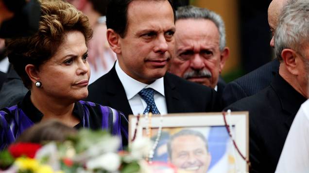 Presidente Dilma Rousseff ao lado do empresário João Dória Jr. durante o velório de Eduardo Campos no Recife