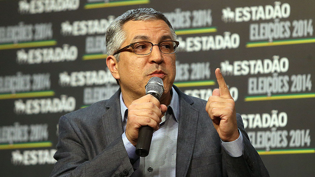 O candidato do PT ao governo de São Paulo, Alexandre Padilha, participa da sabatina do Estadão