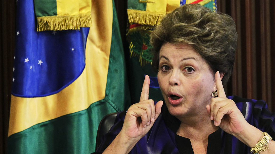 Presidente do Brasil, Dilma Rousseff durante reunião do Conselho Nacional de Desenvolvimento Científico e Tecnológico, em Brasília