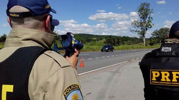 Polícia Rodoviária Federal usa radares móveis nas estradas