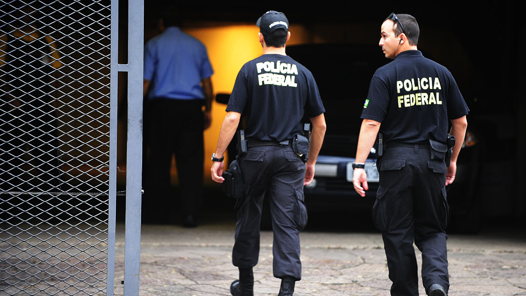 Agentes da Polícia Federal durante a Operação Concutare, no Rio Grande do Sul