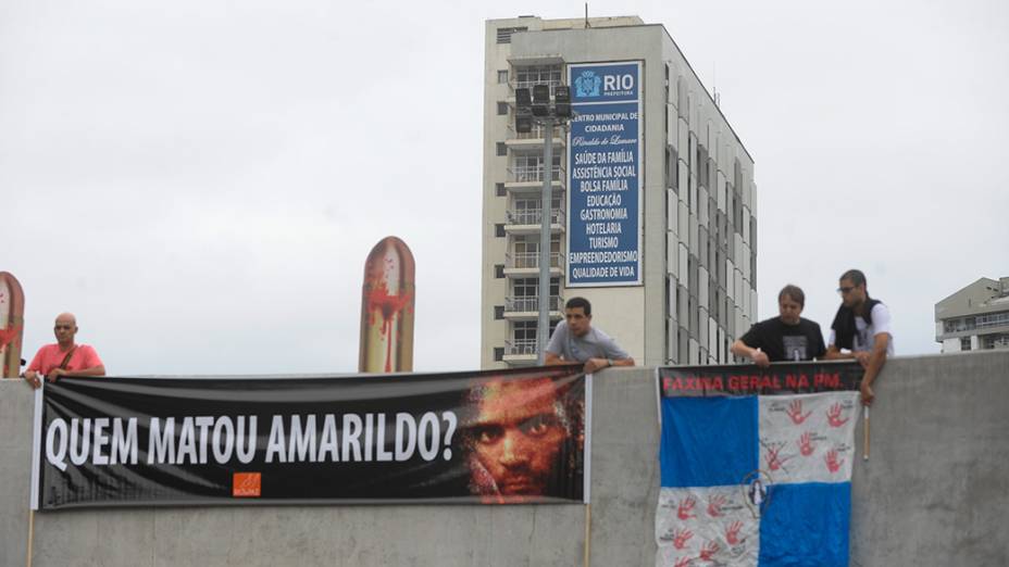 A Anistia Internacional promove na comunidade da Rocinha, um ato de solidariedade à família do ajudante de pedreiro Amarildo de Souza, no Rio