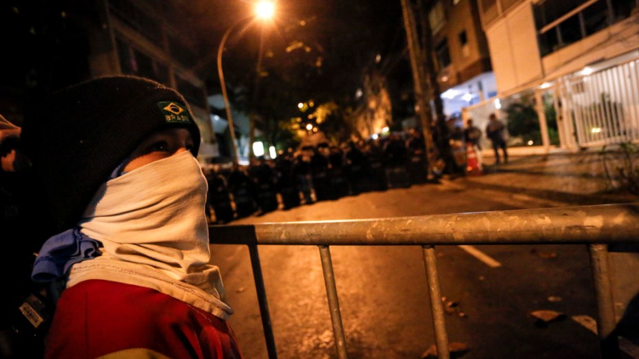 Manifestação contra o gasto de dinheiro público utilizado na visita do papa Francisco