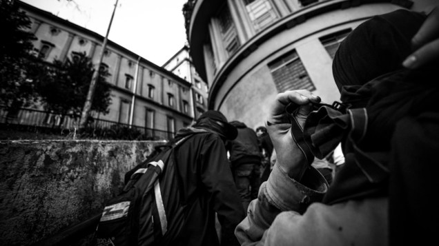 São Paulo - Integrantes do movimento Black Bloc realizam protesto no centro da cidade