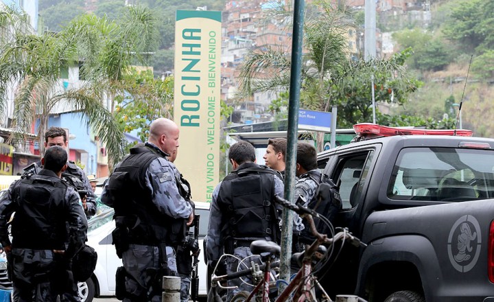 Imagens mostram traficantes armados na comunidade da Rocinha