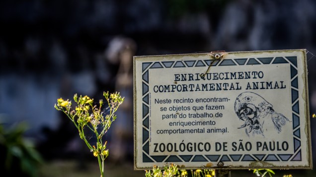 Placa do Programa de Enriquecimento Comportamental Animal do Zoo de São Paulo
