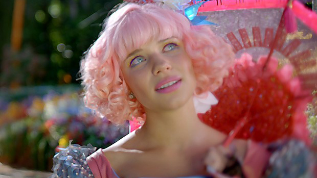 A atriz Bruna Linzmeyer em cena da novela Meu Pedacinho de Chão A atriz Bruna Linzmeyer em cena da novela Meu Pedacinho de Chão