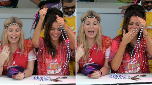 Bruna Marquezine ganha colar do Ghandy mas não dá beijo, no Carnaval de Salvador, em 03/03/2014