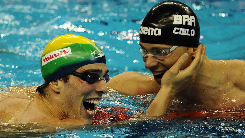 Bruno Fratus e Cesar Cielo nos 50 metros nado livre durante a Copa do Mundo de Natação, em Xangai, na China, em 2011