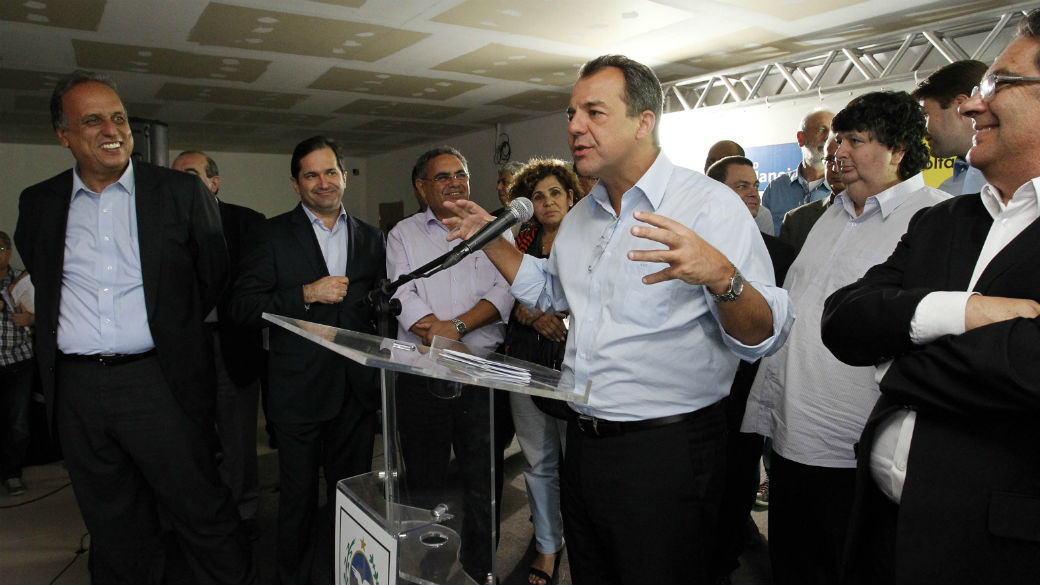 Com o pré-candidato do PMDB ao governo, Sérgio Cabral assina o convênio Somando Forças para a conclusão do Hospital Regional do Médio Paraíba, em Volta Redonda