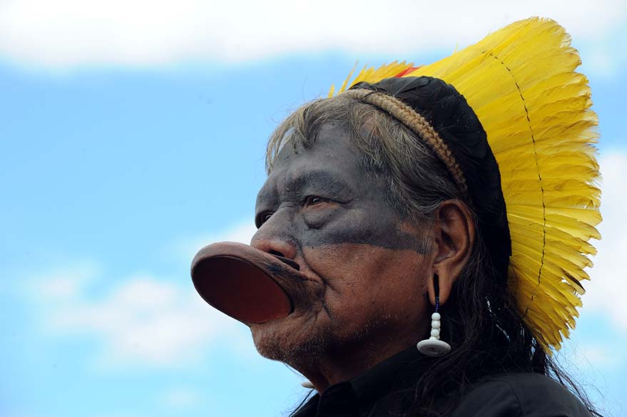 Cacique Raoni da tribo Caiapó participa de protesto contra a construção de Hidrelétrica na Amazônia