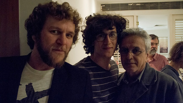 Otto, Caetano Veloso e seu filho, Tom, na reunião do grupo Procure Saber
