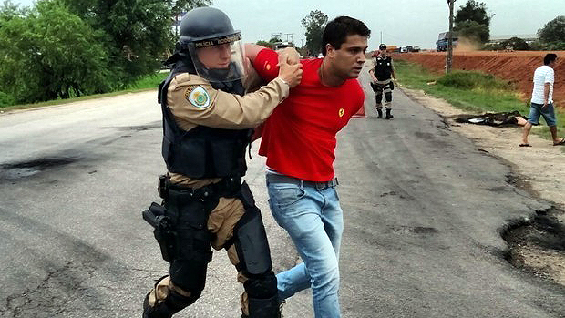 Manifestante é preso no Rio Grande do Sul