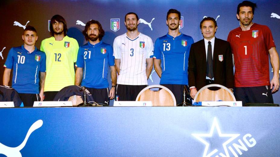 O lançamento da camisa da seleção italiana para a Copa do Mundo de 2014