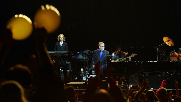 Elton John se apresenta na turnê Rocket Man no Jockey Club de São Paulo