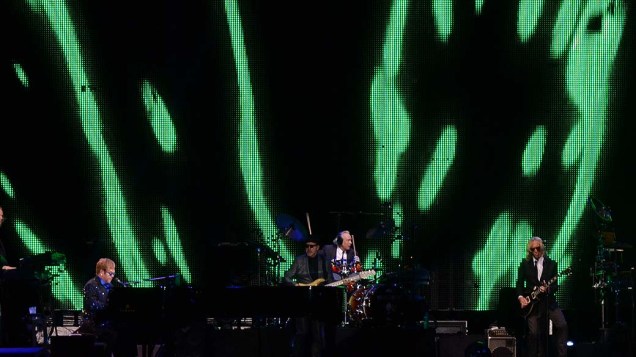 Elton John se apresenta na turnê Rocket Man no Jockey Club de São Paulo