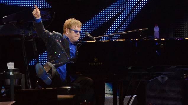 Elton John se apresenta na turnê Rocket Man no Jockey Club de São Paulo