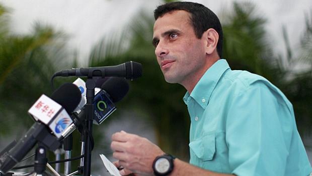 Capriles é o candidato favorito da oposição para as primárias deste domingo