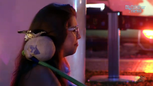 Com euforia e choro, Andressa foi a estrela da última festa de quarta-feira do BBB13