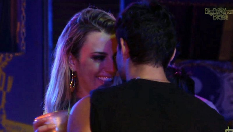 Festa Charme, com o funkeiro Naldo, no Big Brother Brasil 13