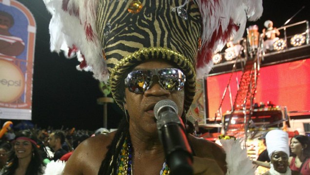 Carlinhos Brown se apresenta na noite de sexta-feira no carnaval de Salvador