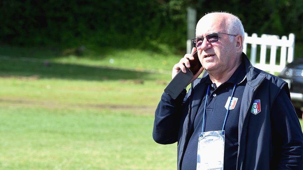 Carlo Tavecchio, durante a preparação da seleção italiana para a Copa do Mundo, em junho