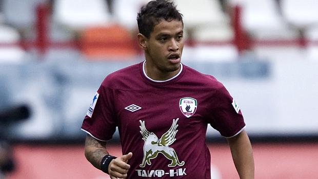 Carlos Eduardo em atuação pelo Rubin Kazan