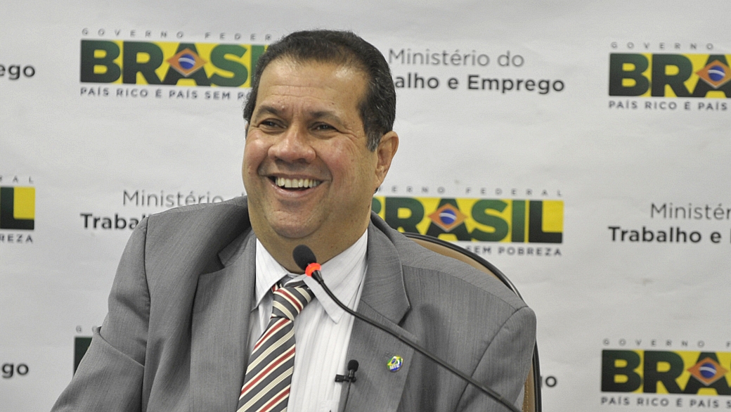 o ministro do Trabalho, Carlos Lupi