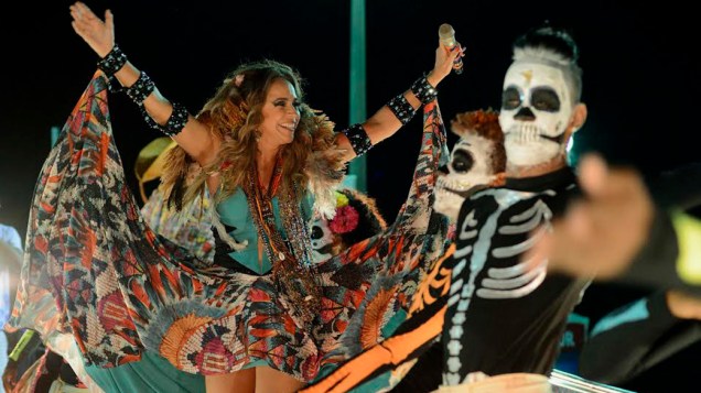 Daniela Mercury no primeiro dia do carnaval de Salvador - 13/02/2015
