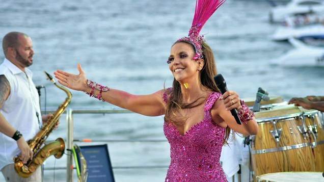 Ivete Sangalo no terceiro dia do carnaval de Salvador - 14/02/2015