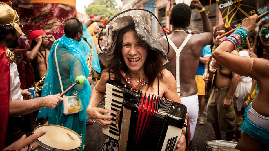 Desfile do bloco Céu na Terra, na Praça do Curvelo, em Santa Teresa
