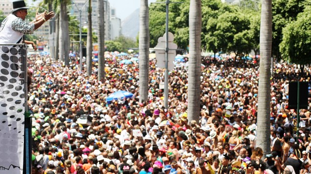 Cordão da Bola Preta arrasta multidão no Rio de Janeiro 14/02/2015