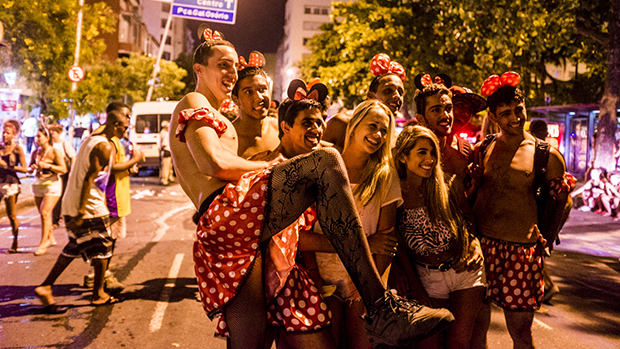 Foliões do bloco Banda de Ipanema, no Rio de Janeiro