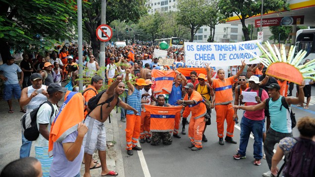 Manifestação de garis no Rio de Janeiro