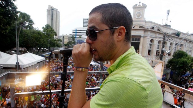 Jammil contagia a multidão no Carnaval de Salvador (18/02/2012)