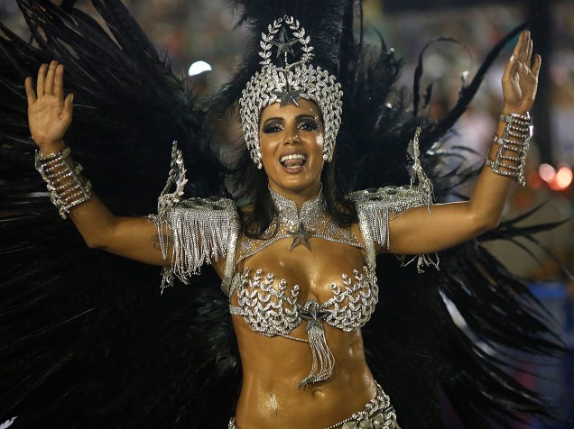 Anitta desfila pela Mocidade Independente de Padre Miguel, no primeiro dia do Grupo Especial na Sapucaí, no Rio