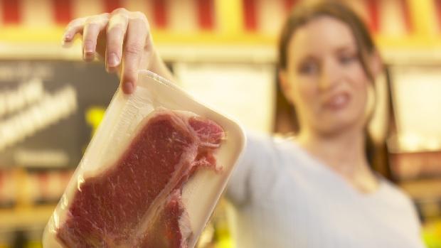 Fraudes alimentares, como a da carne de cavalo, colocam por terra os direitos do consumidor