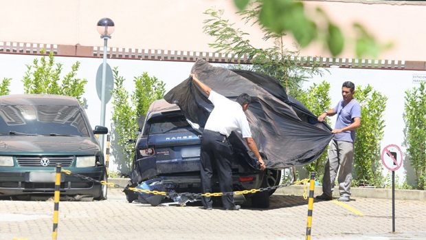 Carro em que se acidentou a atriz Isis Valverde