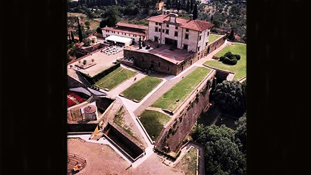 Kanye West e Kim Kardashian se casaram no Forte di Belvedere, em Florença