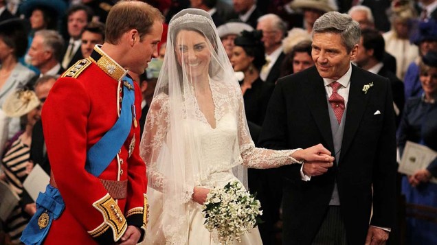 Príncipe William e Kate Middleton durante cerimônia